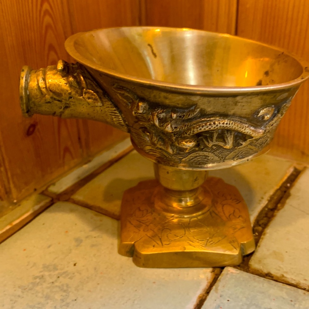 Vintage dragon figural brass miniature coal carrier - Picture 4 of 11